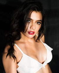 Ruhi Singh